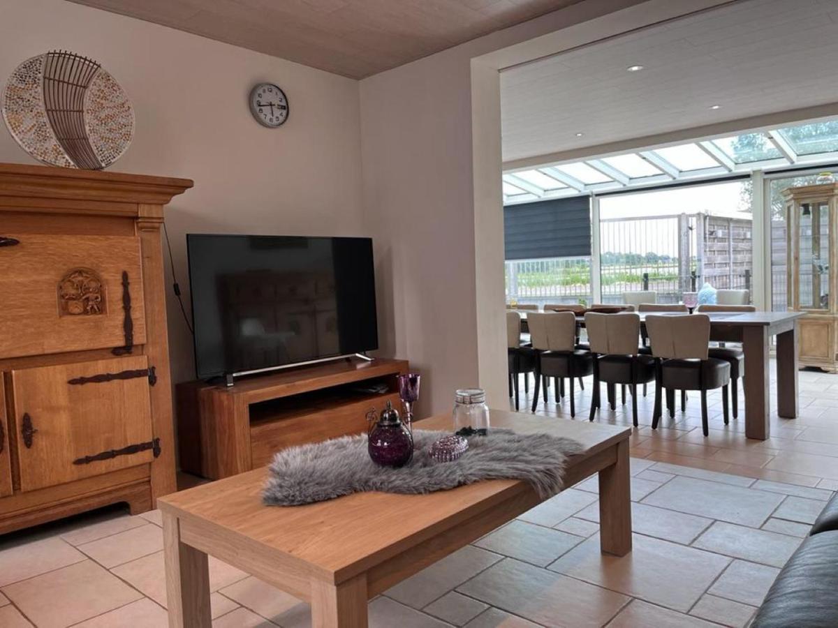Comfortabele Woning Met Omheinde Tuin Aan Water Voor 12 P Ferienhaus