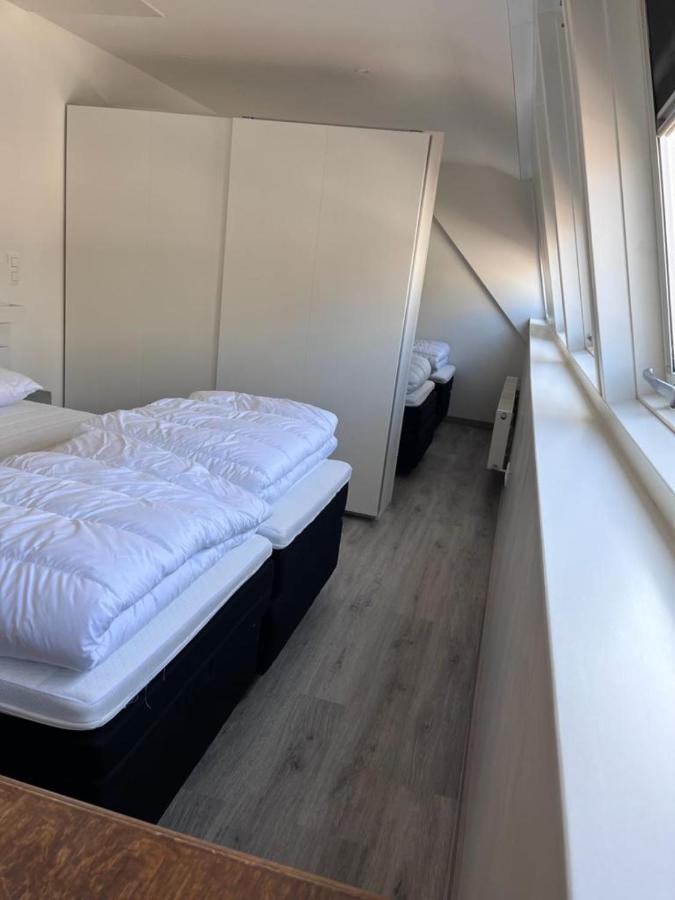 Comfortabele Woning Met Omheinde Tuin Aan Water Voor 12 P Ferienhaus Oostburg